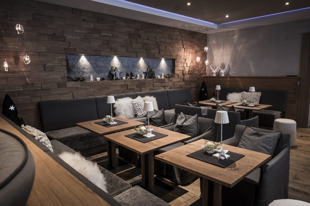 Lobby Verwöhn- und Wellnesshotel Walserhof