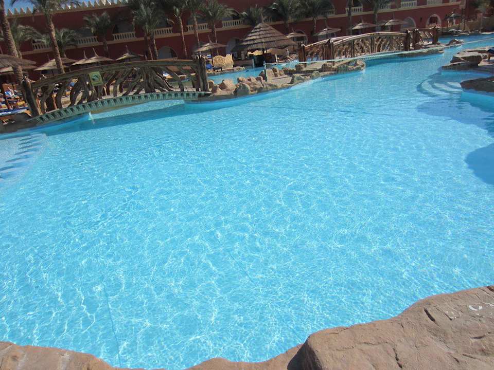 Einer der vielen Pools Pickalbatros Alf Leila Wa Leila Resort - Neverland Hurghada