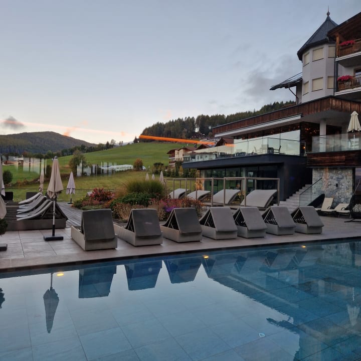Pool SONNENBERG | Panorama Dolomites Wellbeing
