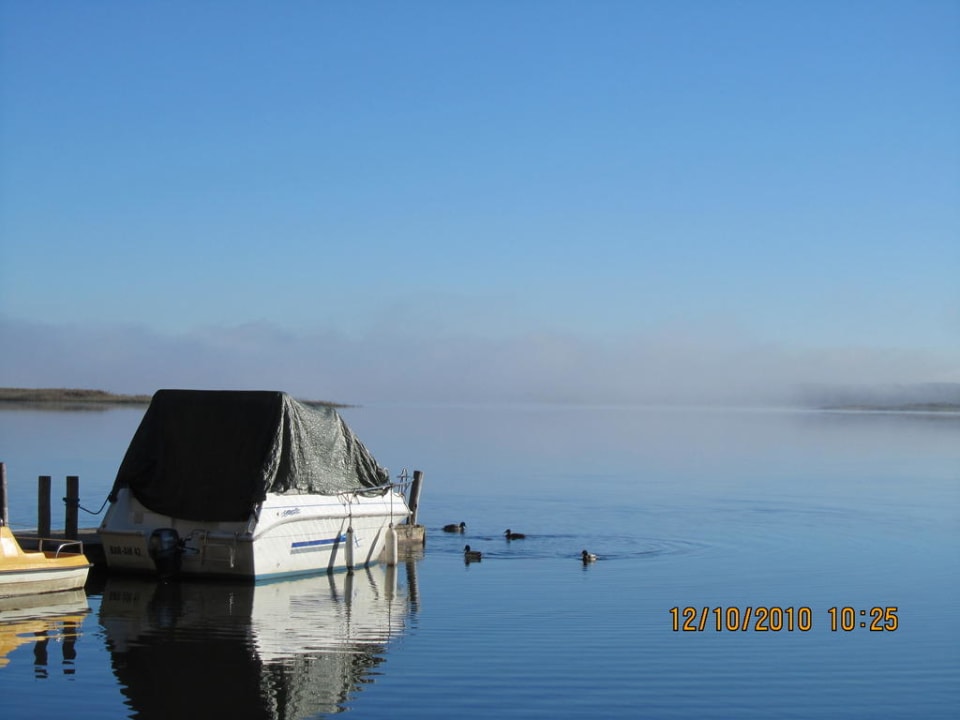 Blick vom Strand über den Labussee Familotel Borchard's Rookhus am See