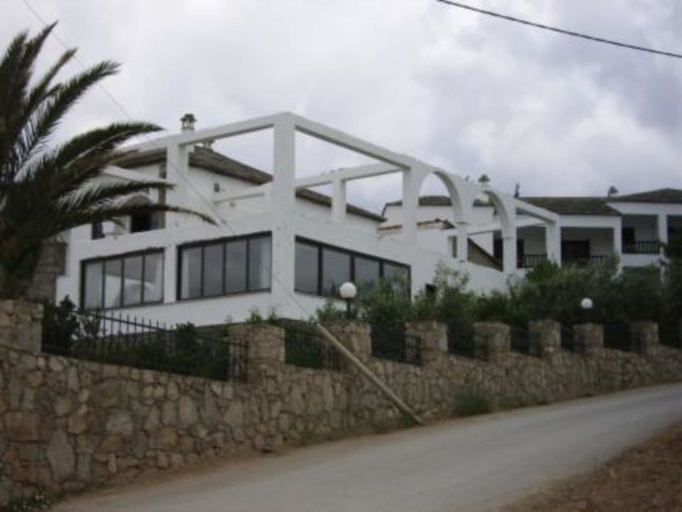 Frühstücksraum von aussen Hotel Geranion Village