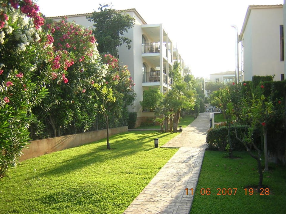 Durchgang zwischen 2 Blöcken Protur Floriana Resort Aparthotel