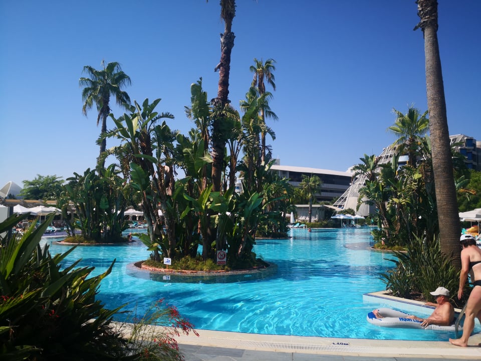 Pool Susesi Luxury Resort