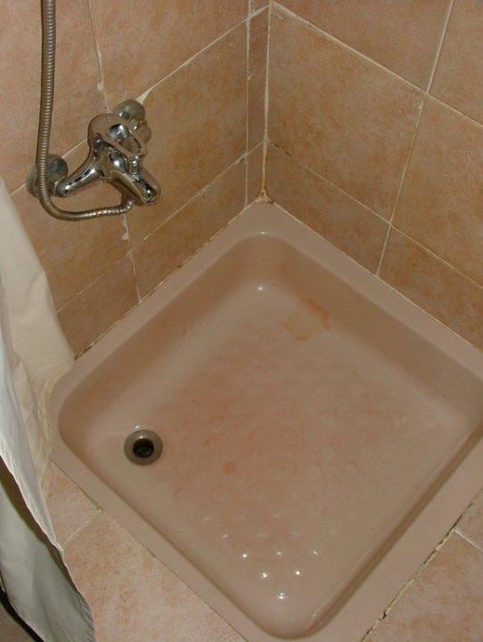 Duschwanne mit Flecken Hotel Amar Sina