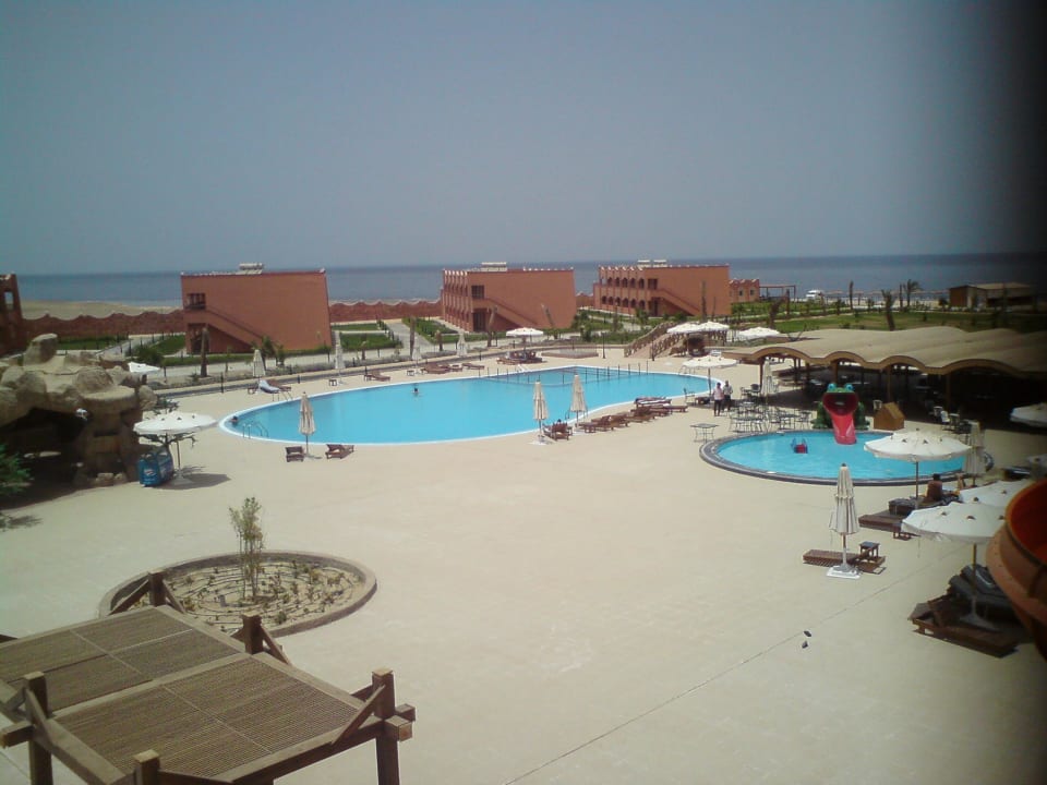 Baseny hotelowe Three Corners Happy Life Beach Resort