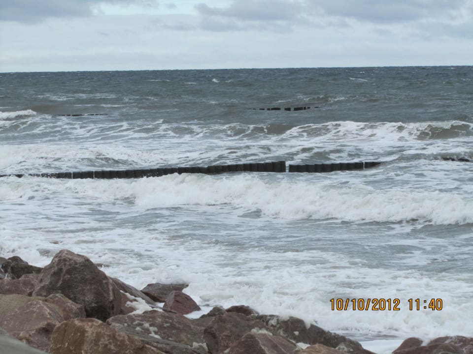 Der Sturm hatte den Strand überschwemmt. Ringhotel Strandblick