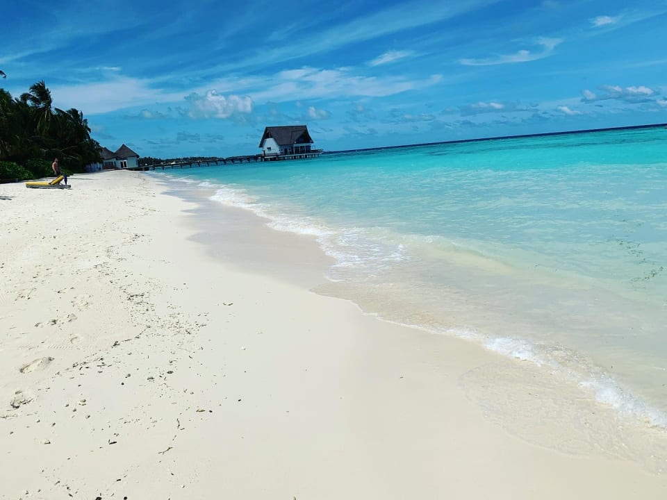 Strand Mercure Maldives Kooddoo Resort