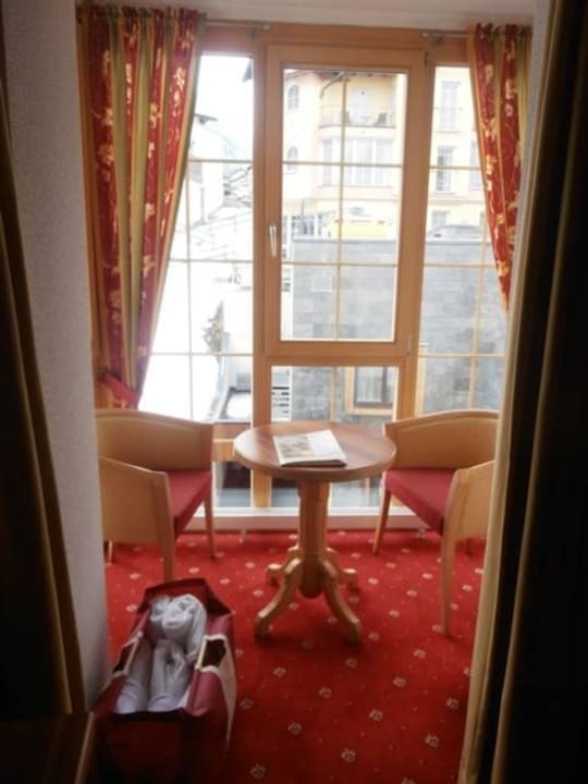 Erker des Zimmers "Sonnblick" Hotel Alpina