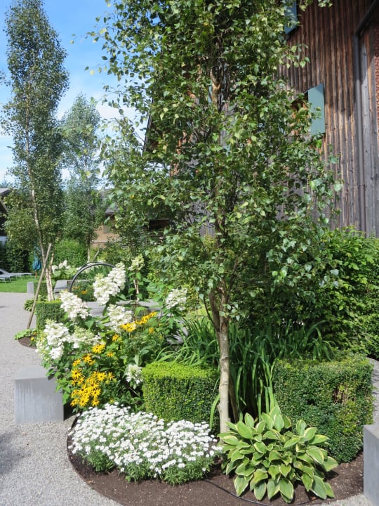 Gepflegt & schön & wunderbar: Hirschen-Garten Hirschen Schwarzenberg - Fine Hotel, Restaurant & Spa