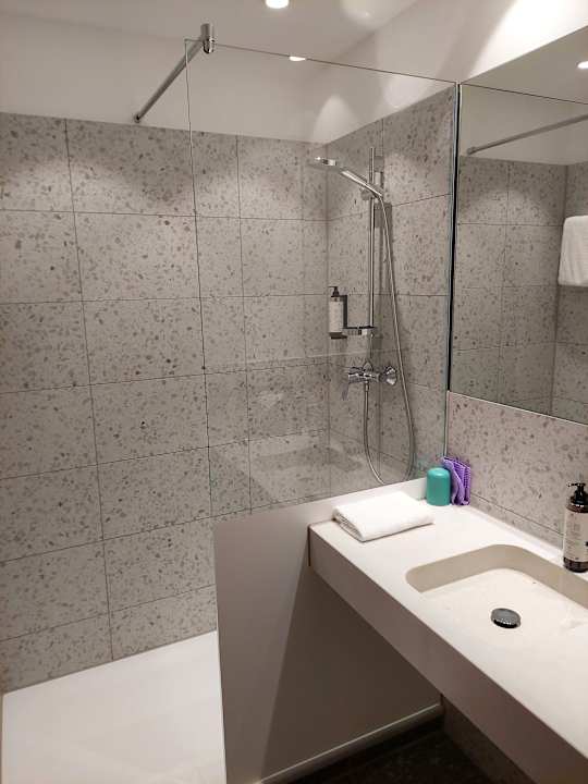 Zimmer LOGINN Hotel Berlin Airport