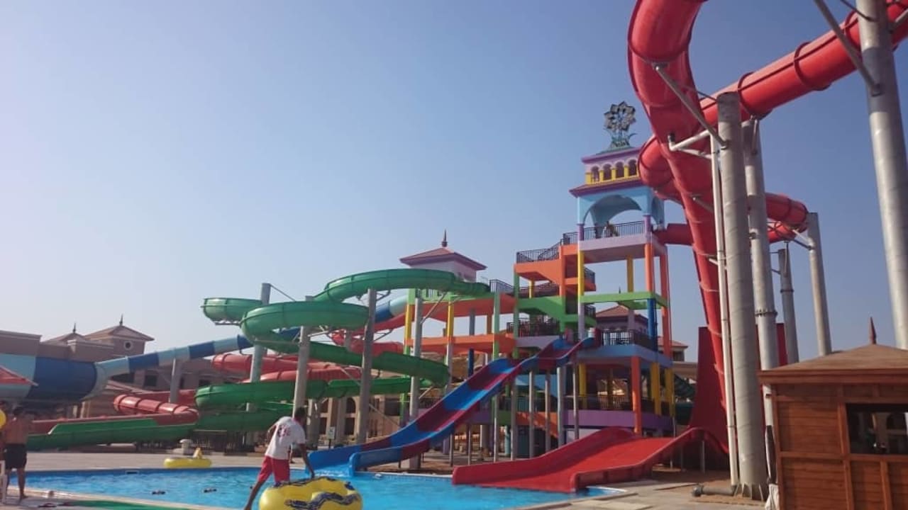 Aqua park Charmillion Club Resort