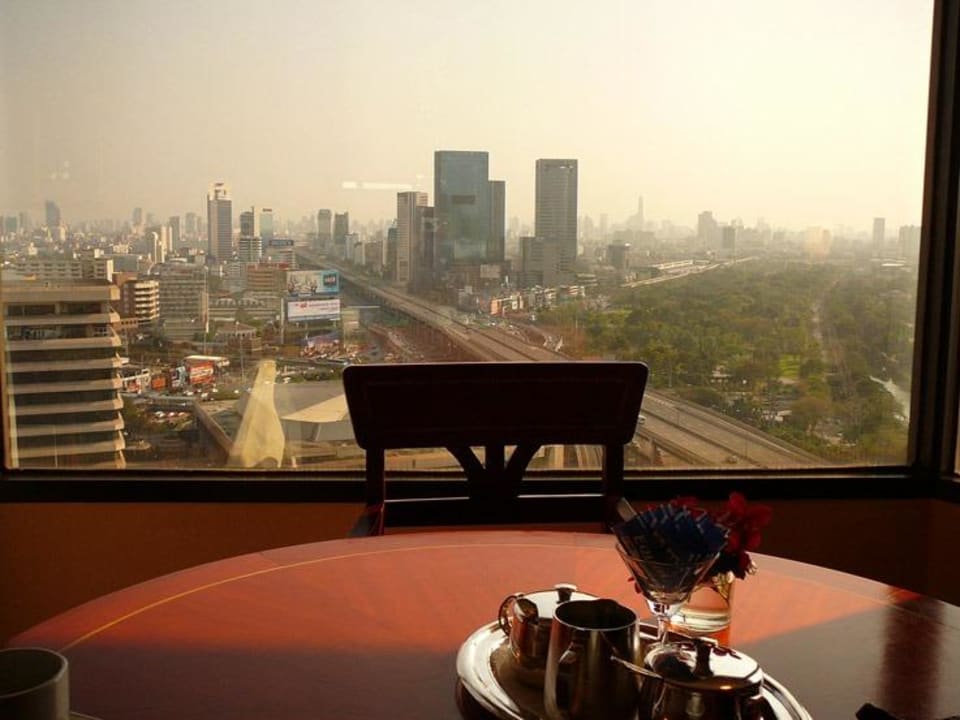 Blick aus der Dynasty Club Lounge Centara Grand at Central Plaza Ladprao Bangkok