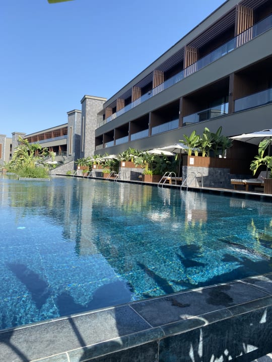 Pool Jacaranda Luxury Resort