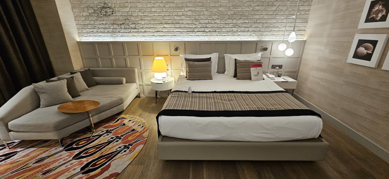 Zimmer Acanthus Cennet Barut Collection