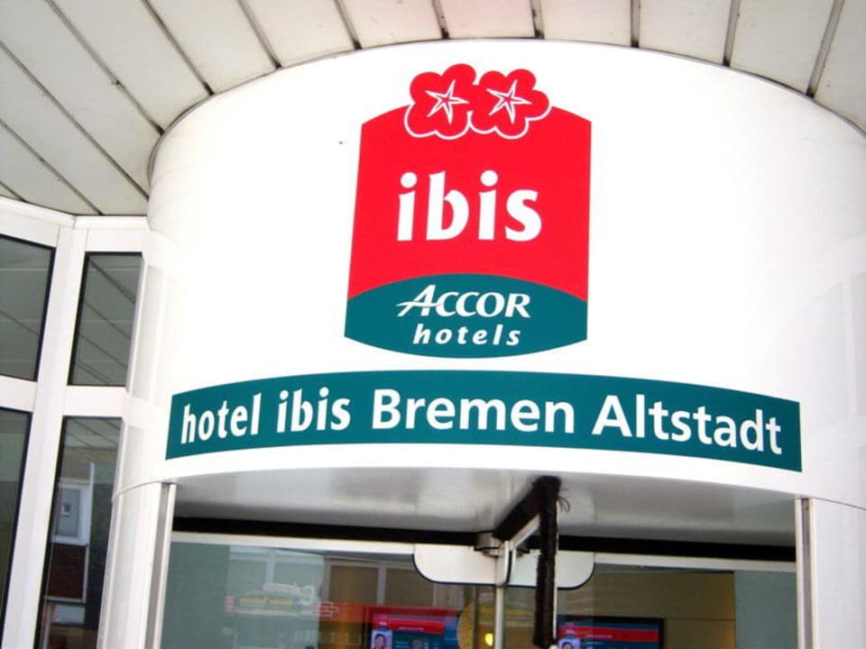 Hoteleingang B&B Hotel Bremen-Altstadt