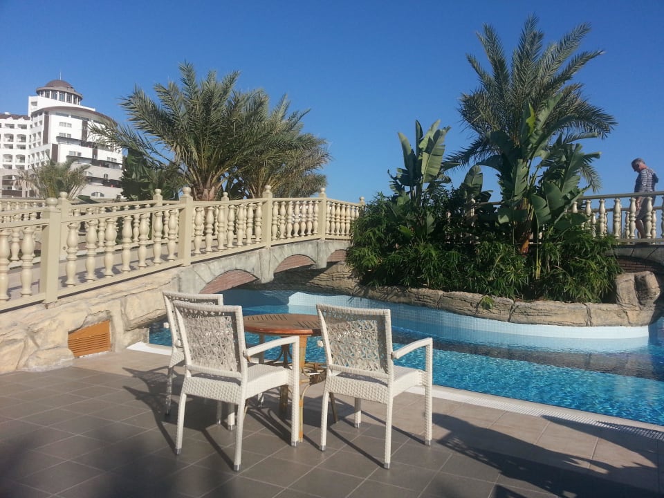 Pool Royal Holiday Palace