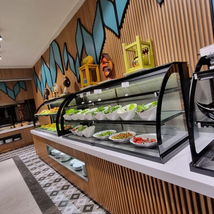 Gastro Side Royal Style Hotel