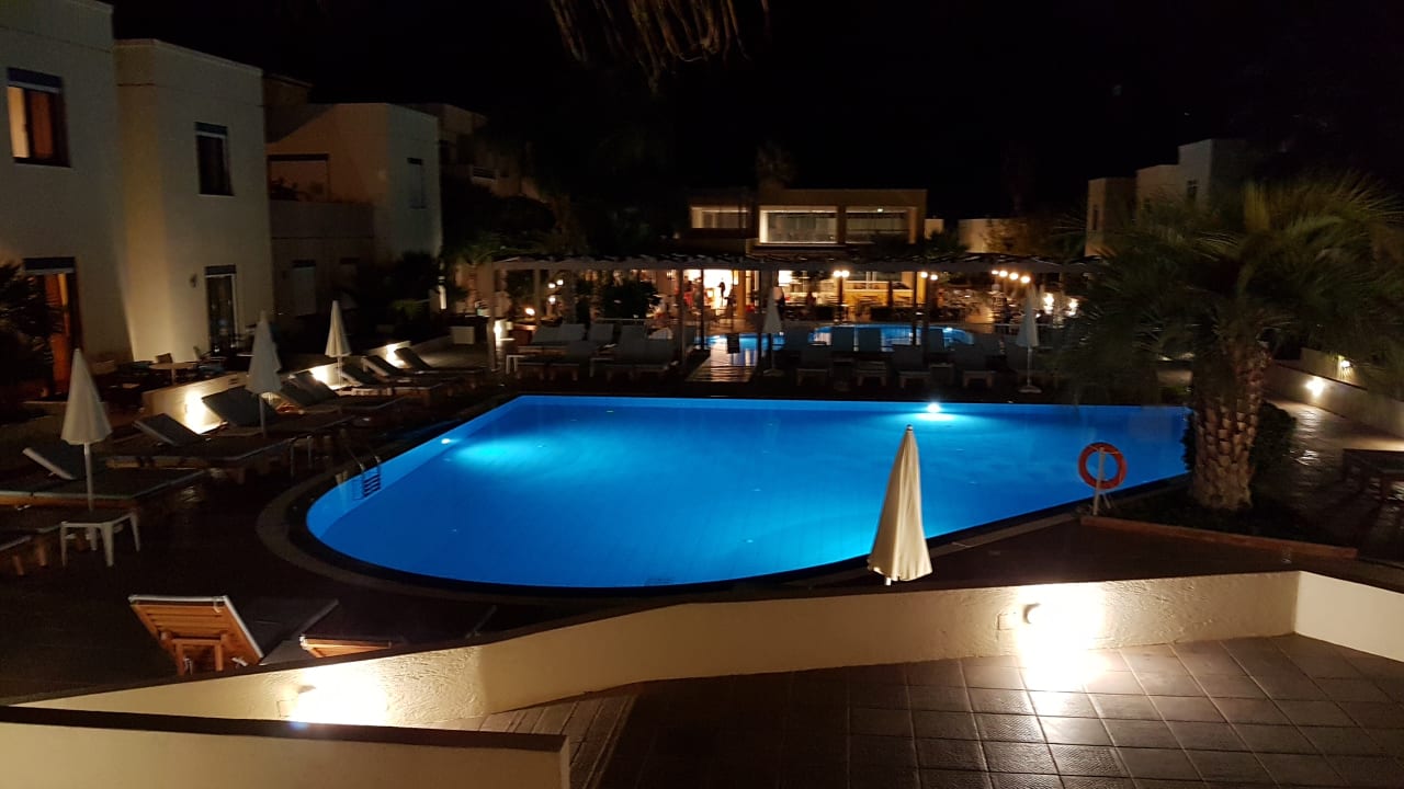 Pool Hotel Meropi