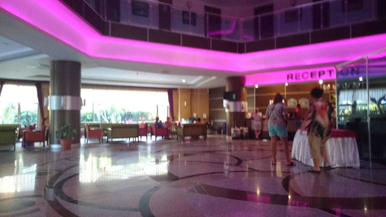 Lobby Club Side Coast