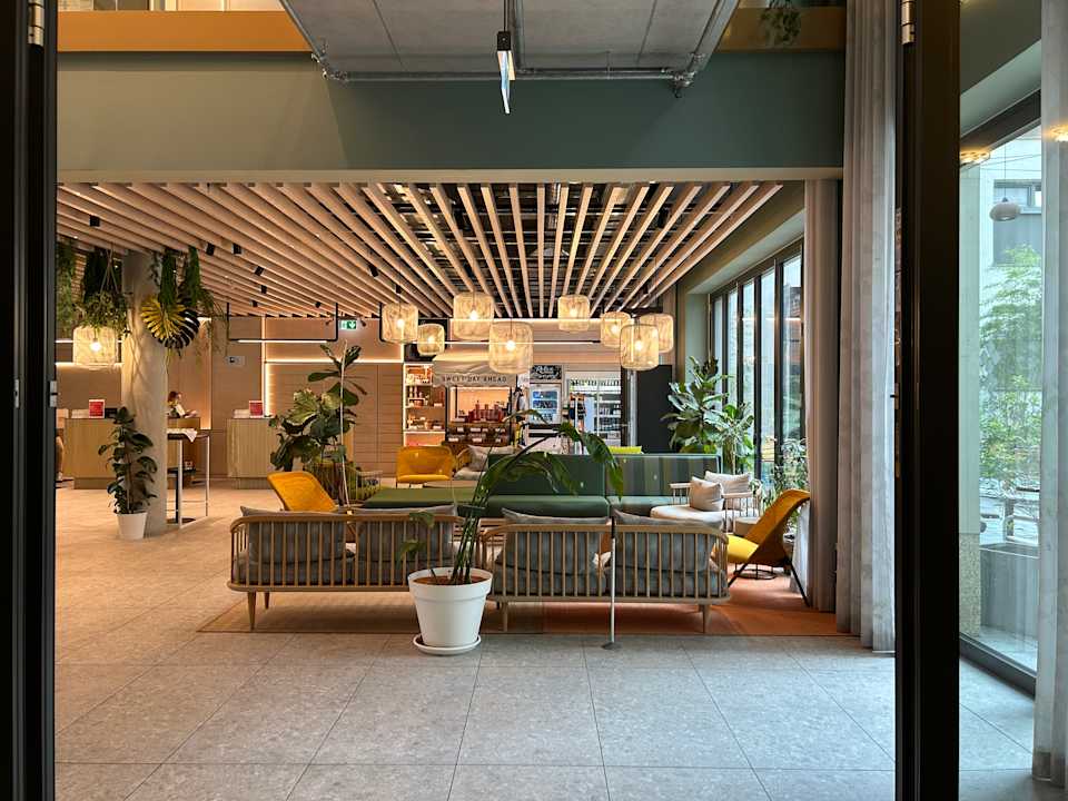 Lobby Hilton Garden Inn Mannheim