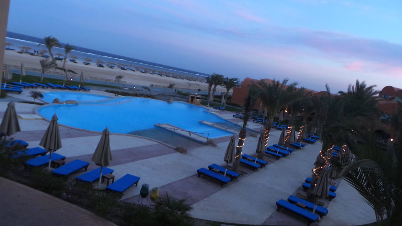 "Einer der beiden Pools" Novotel Marsa Alam Beach Resort (El Quseir