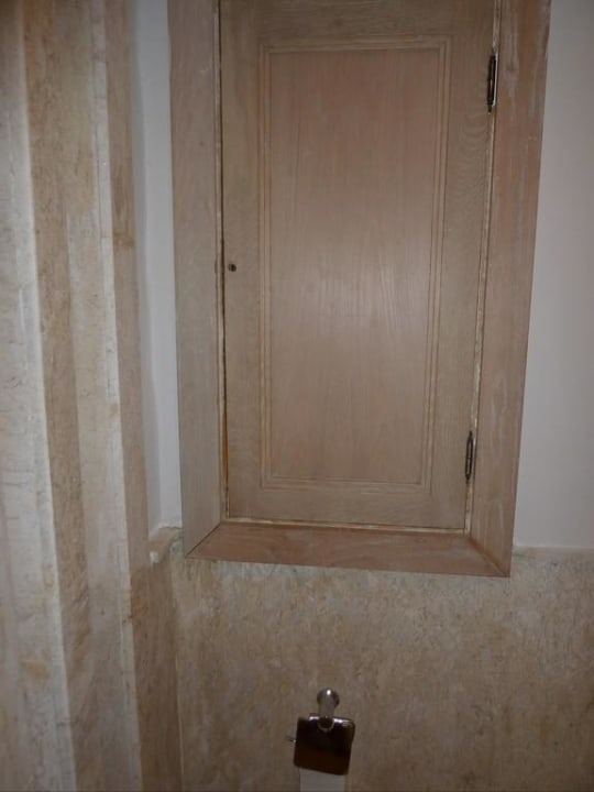 Tür über WC unversperrbarer Aussenaufstieg The Grand Hotel Sharm El Sheikh