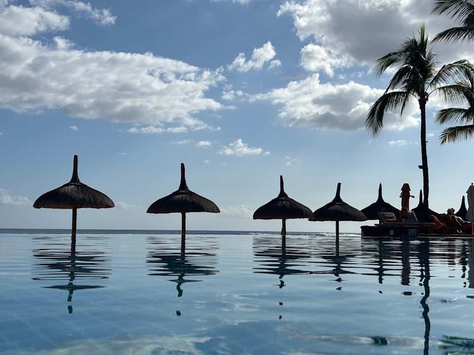 Pool Sands Suites Resort & Spa