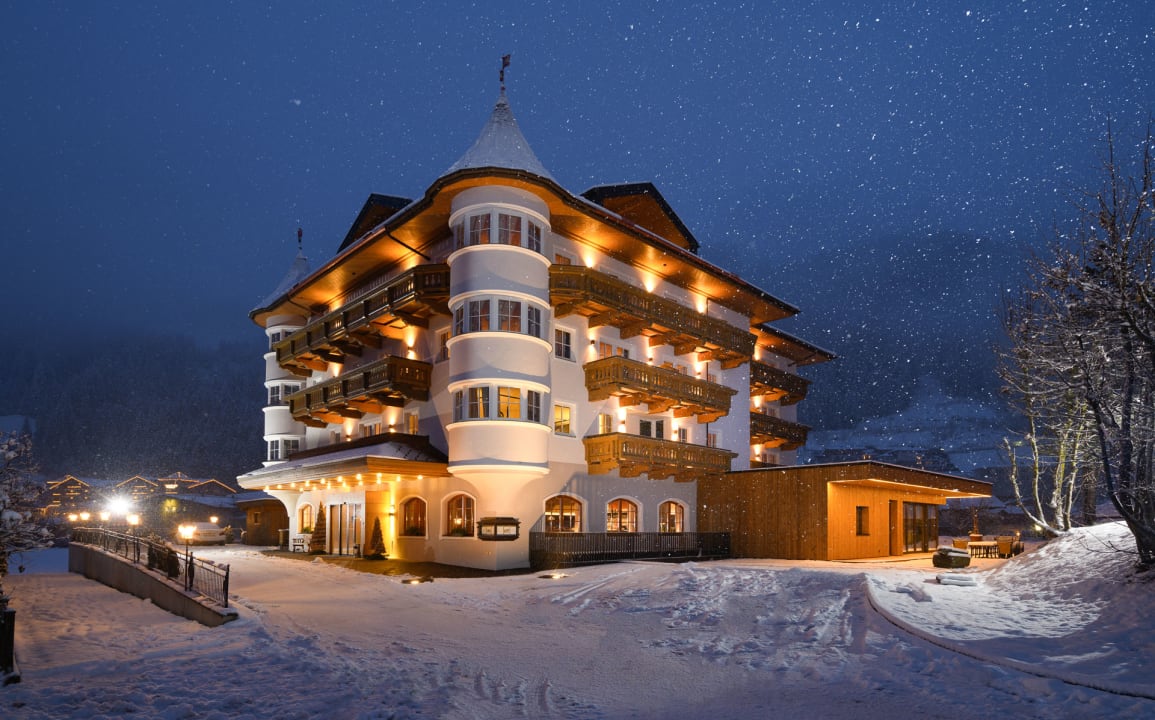 Außenansicht Hotel Bergzeit Nalin-Prommegger