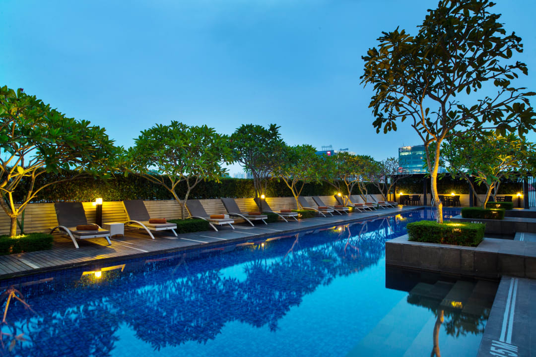 Pool Hotel Santika Premiere Dyandra