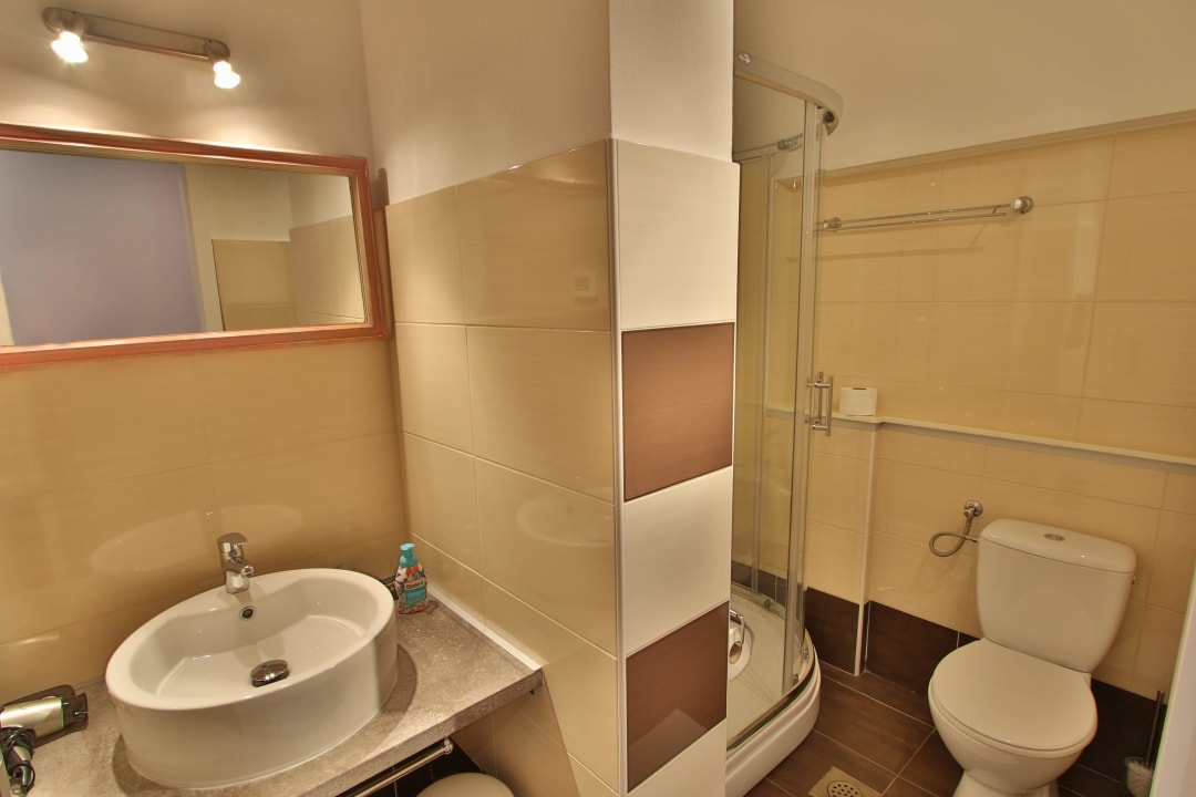 Comfort room Meražola Rooms and Apartment Feral