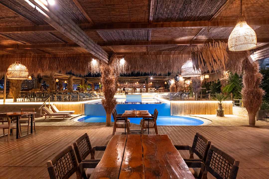 Außenansicht Grand Hotel Saranda