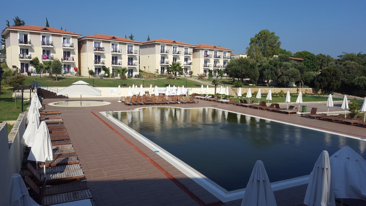 Pool Club Resort Atlantis