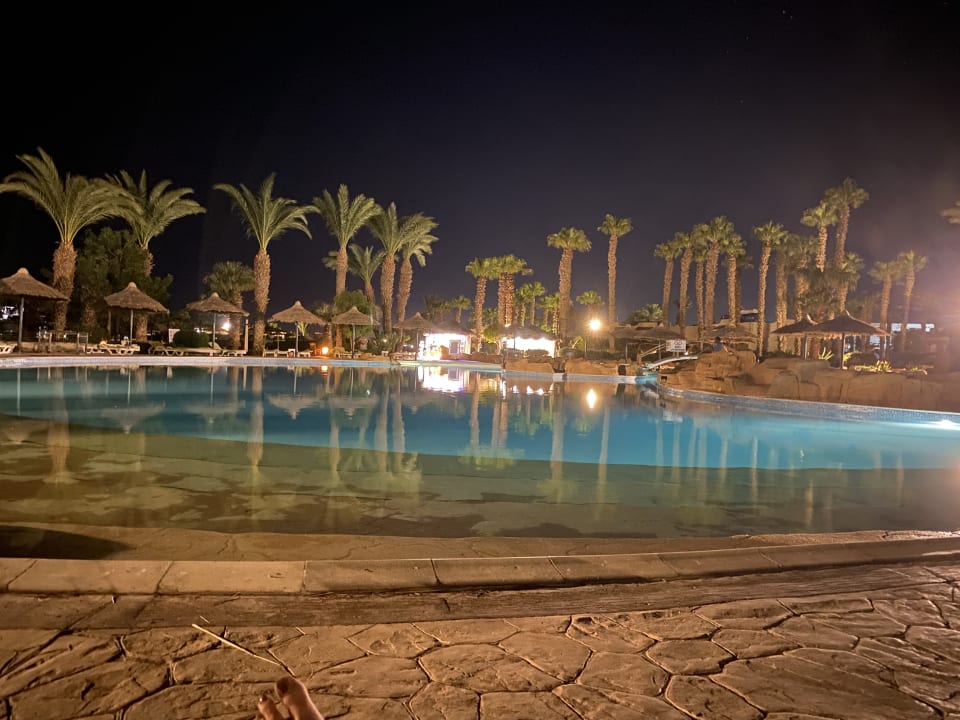 Pool Lotus Bay Beach Resort