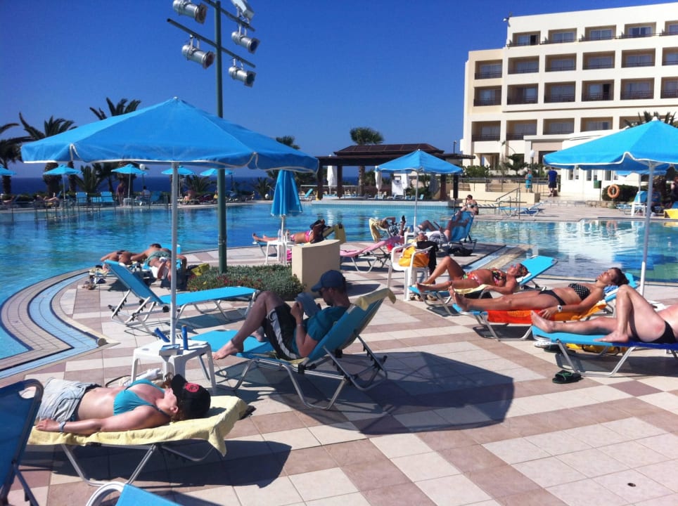 Hotel und Pool Iberostar Waves Creta Panorama & Mare