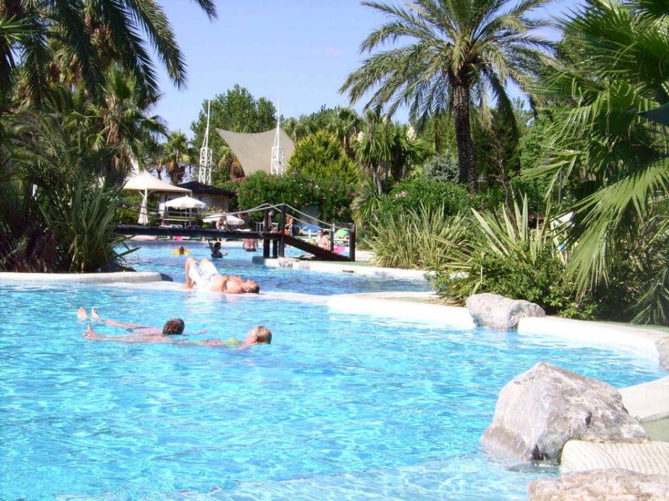 Pool Garden Saladina