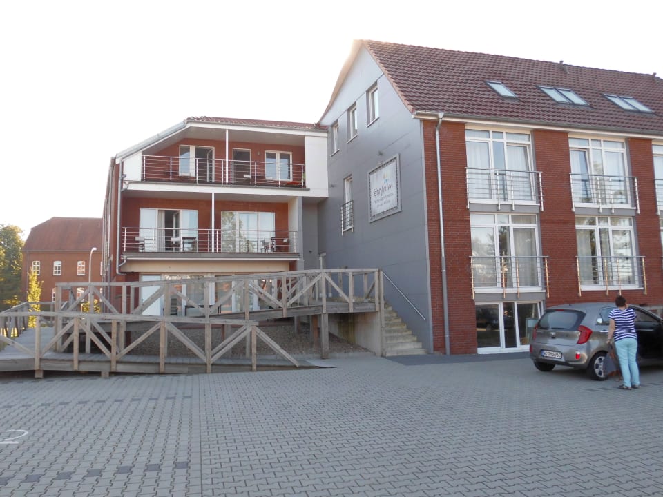 Seiteneingang Apartments Fehnferien