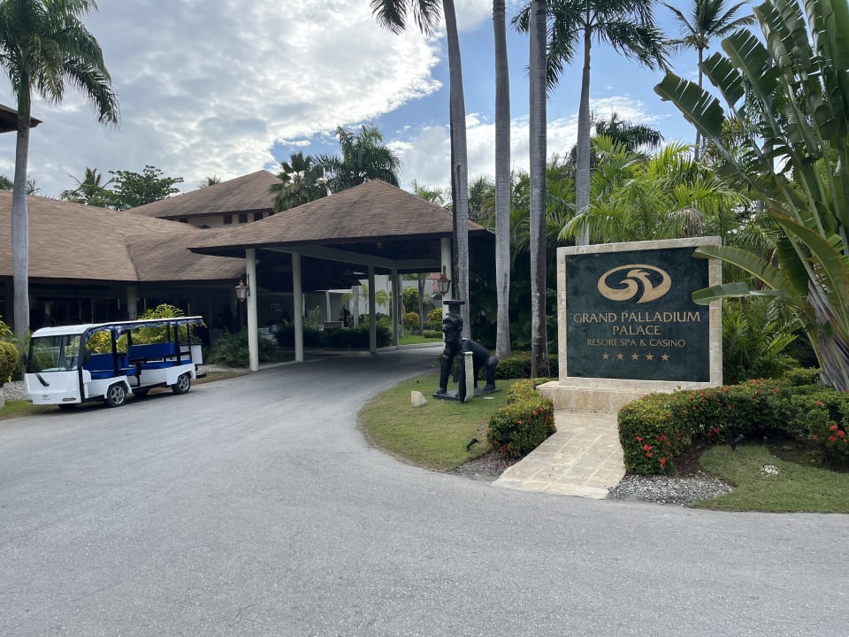 Außenansicht Grand Palladium Punta Cana Resort & Spa