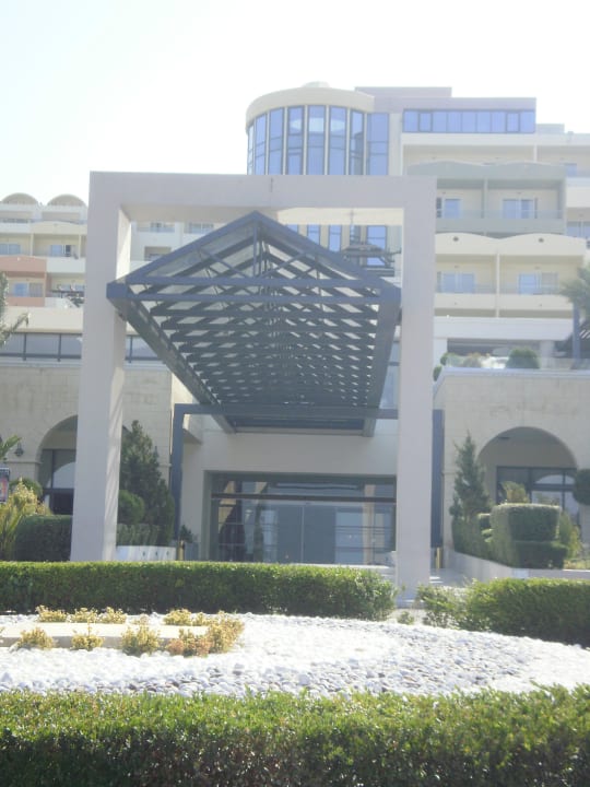 Eingang Kipriotis Panorama Hotel & Suites