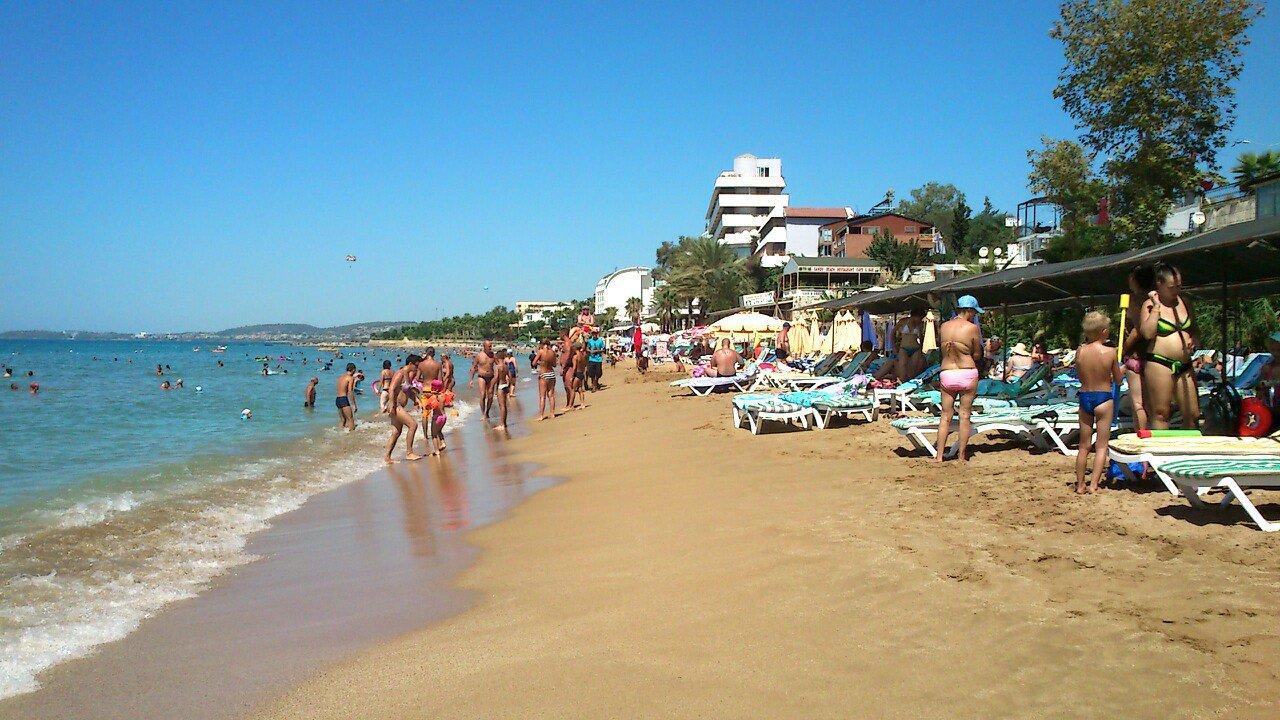 Opalanie się i spacery brzegiem morza Hotel Arabella World