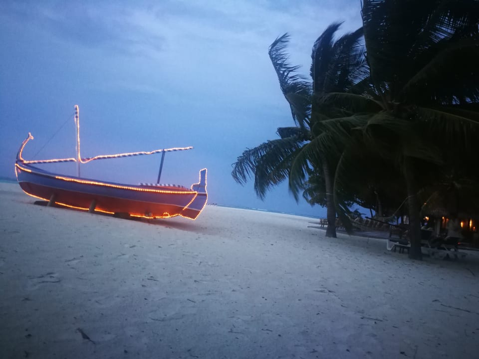 Strand Meeru Maldives Resort Island
