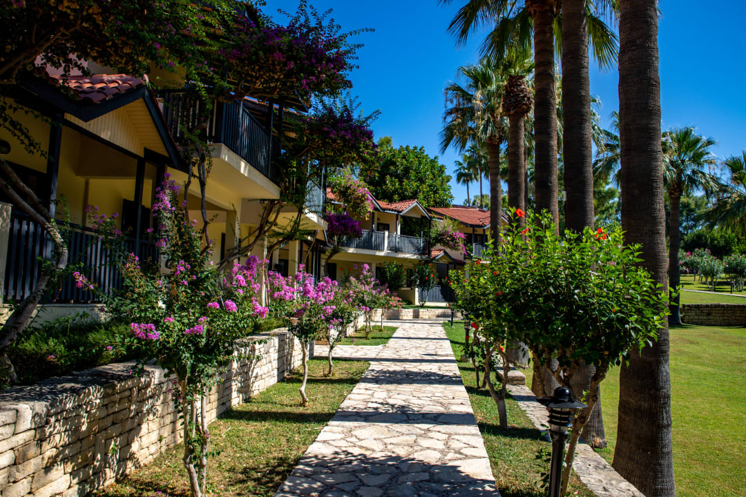 Außenansicht Melas Holiday Village