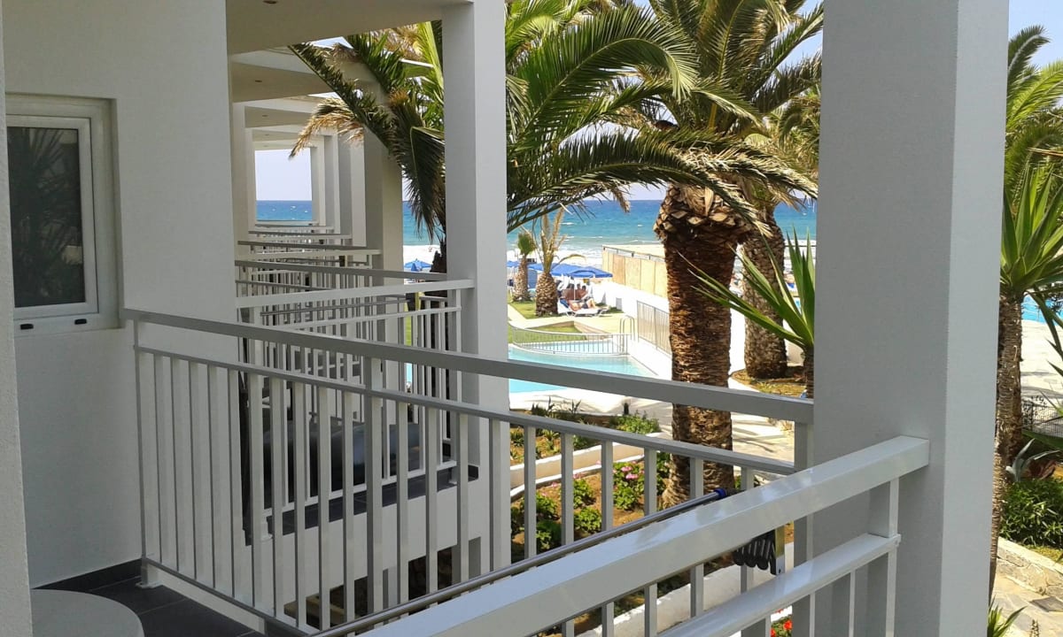 Blick vom Balkon Richtung Meer HARPIN Happy Days Beach Hotel