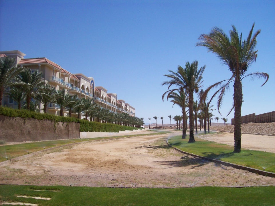 "Landseite" des Hotels Premier Le Reve Hotel & Spa