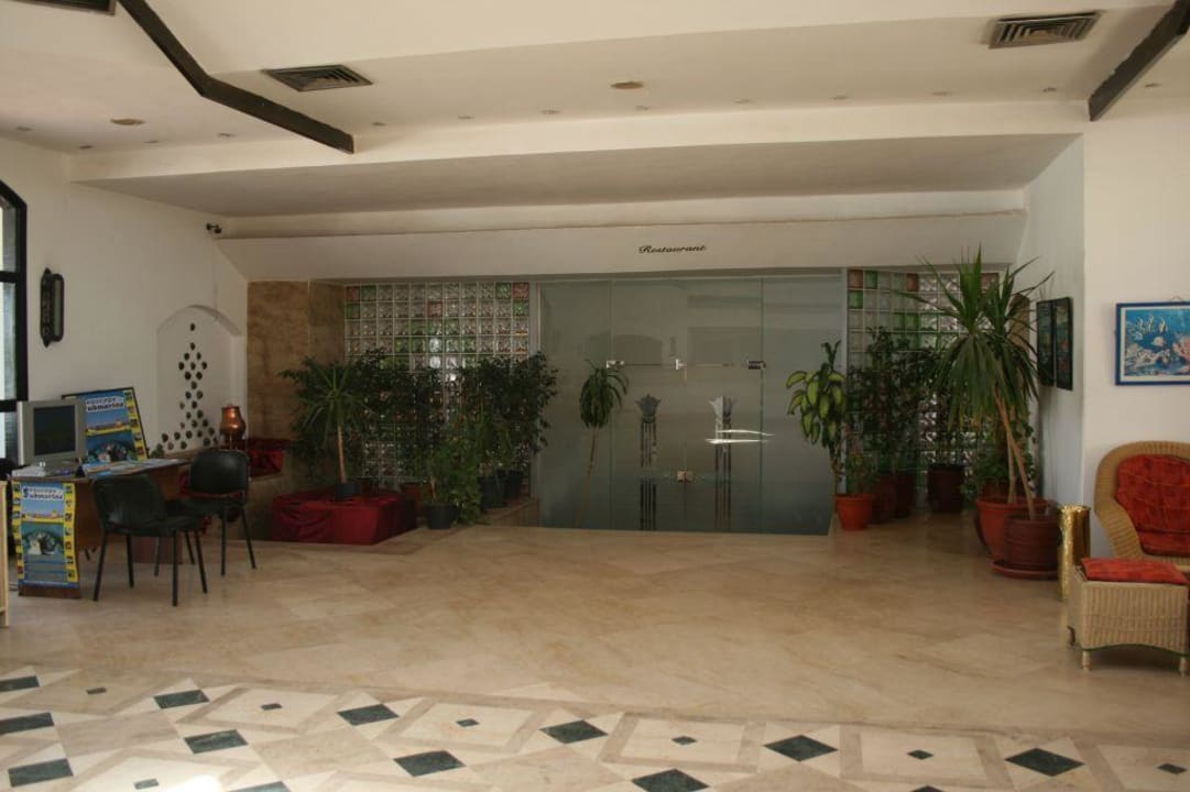 Lobby Lotus Bay Beach Resort