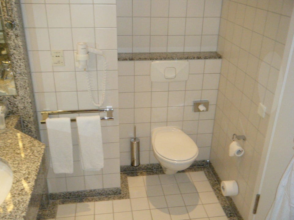 Bad/ Toilette Hilton Munich Airport