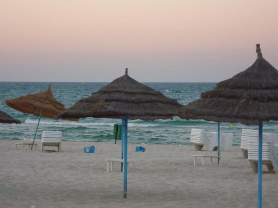 Strand am Abend Hotel JAZ Tour Khalef