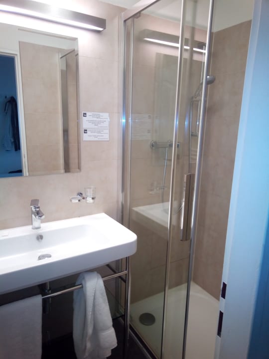 Zimmer At The Old Lady