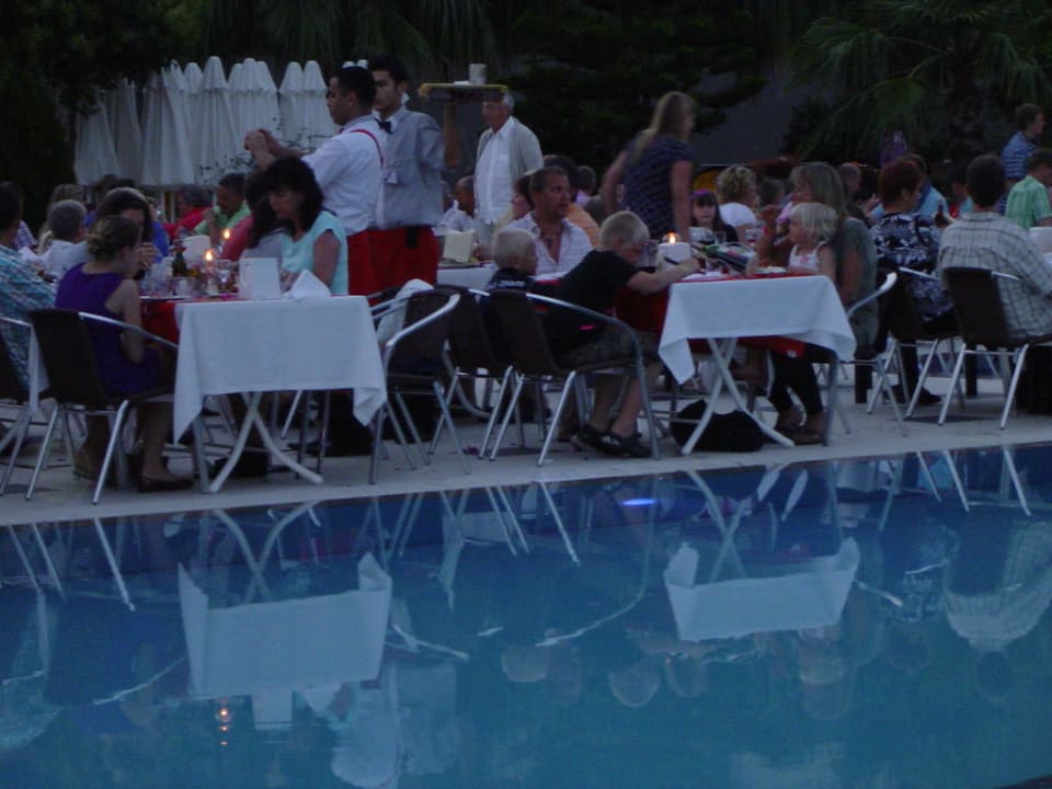 Galaabend Hane Family Resort