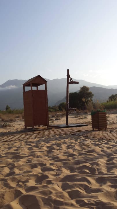 Umkleide und Dusche HARPIN Georgioupolis Resort Aquapark & SPA