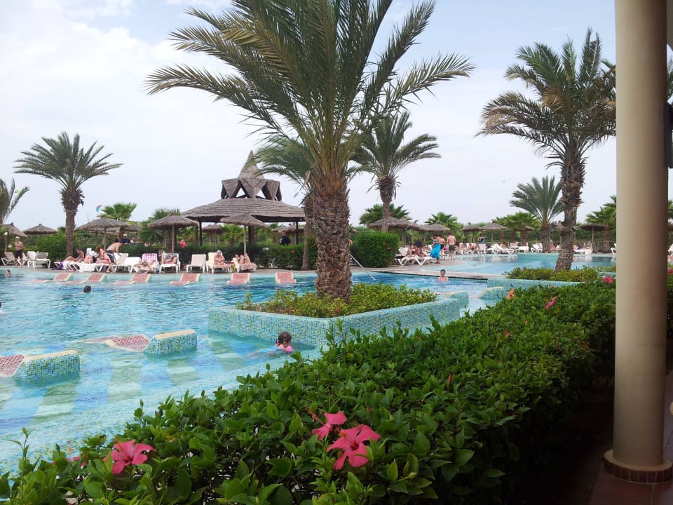 Pool Hotel Riu Karamboa